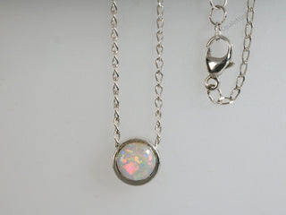 Enrosadira collana