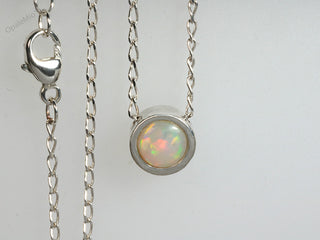 Enrosadira collana