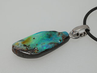 Ciondolo opale boulder australiano