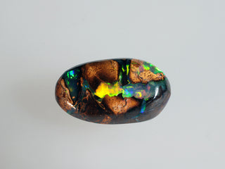 Opale boulder australiano