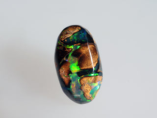 Opale boulder australiano