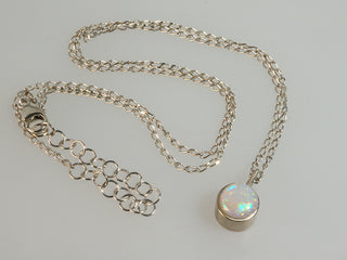 Enrosadira collana opale