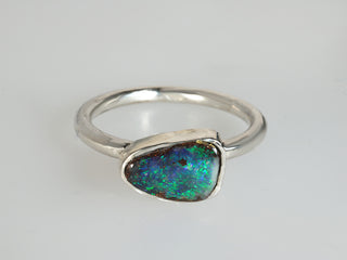 Anello opale australiano