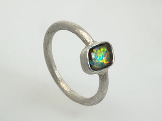 Anello opale boulder australiano