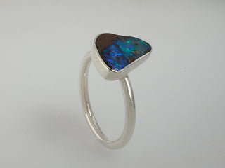 Anello opale boulder australiano