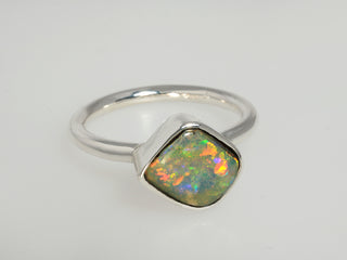 Anello opale australiano