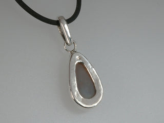 Pendant with Australian opal