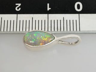 Australian crystal opal pendant