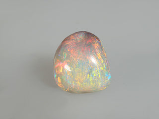 Opale chiaro australiano