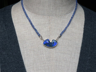 Collana con grande opale nero australiano