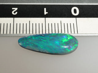 Opale nero australiano