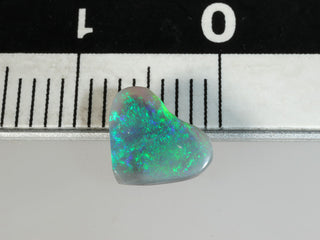 Opale scuro australiano
