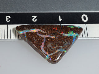 Opale boulder australiano