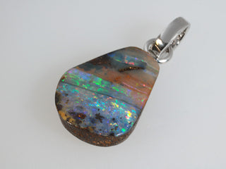 Pendente con opale boulder australiano
