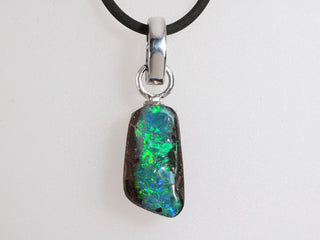 Pendente opale boulder australiano