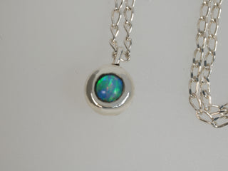 Collana con opale australiano