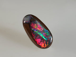 Opale boulder australiano